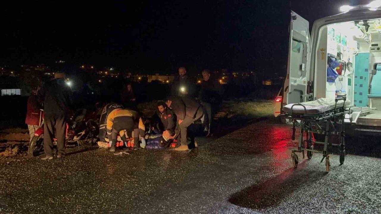 Gazipaşa'da Motosiklet Kazası: Yağmur Kayganlığı 1 Yaralı