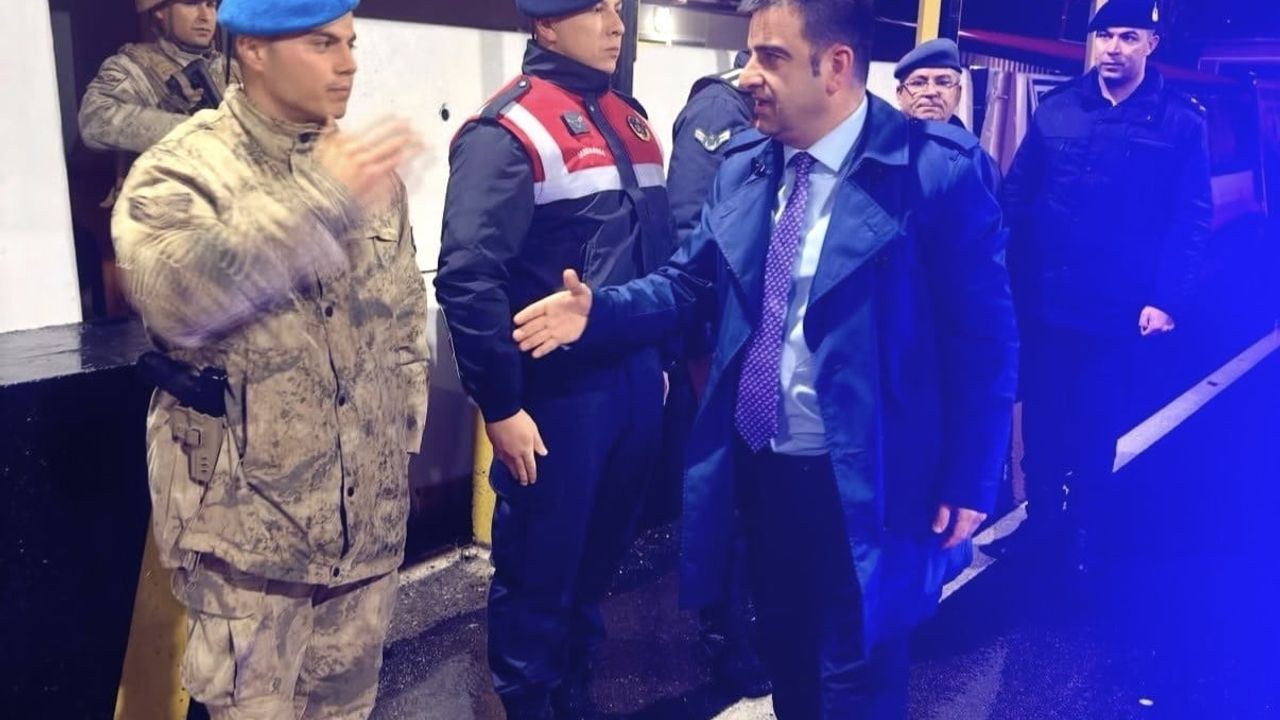 Gazipaşa Kaymakamı Selami Korkutata yılbaşı gecesi ekipleri yalnız bırakmadı