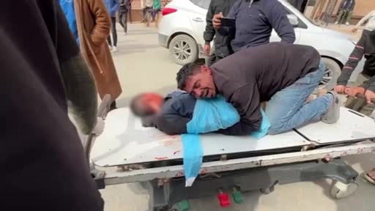 Gazze'de Aşırı Soğuk: 12 Günlük Bebek Hayatını Kaybetti, Toplam Can Kaybı 71.662