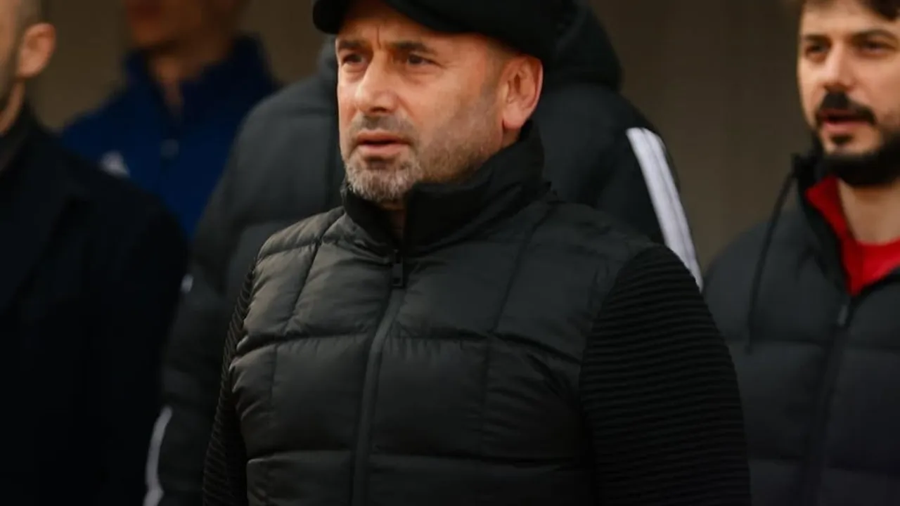 Gebzespor, Muzaffer Bilazer ile Yollarını Ayırdı — Bahis Soruşturması ve Somaspor Mağlubiyeti