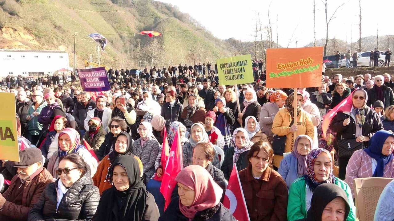 Gelevera Deresi'ne Çöp Tesisi Tepkisi: Şirinköy'de Eylem