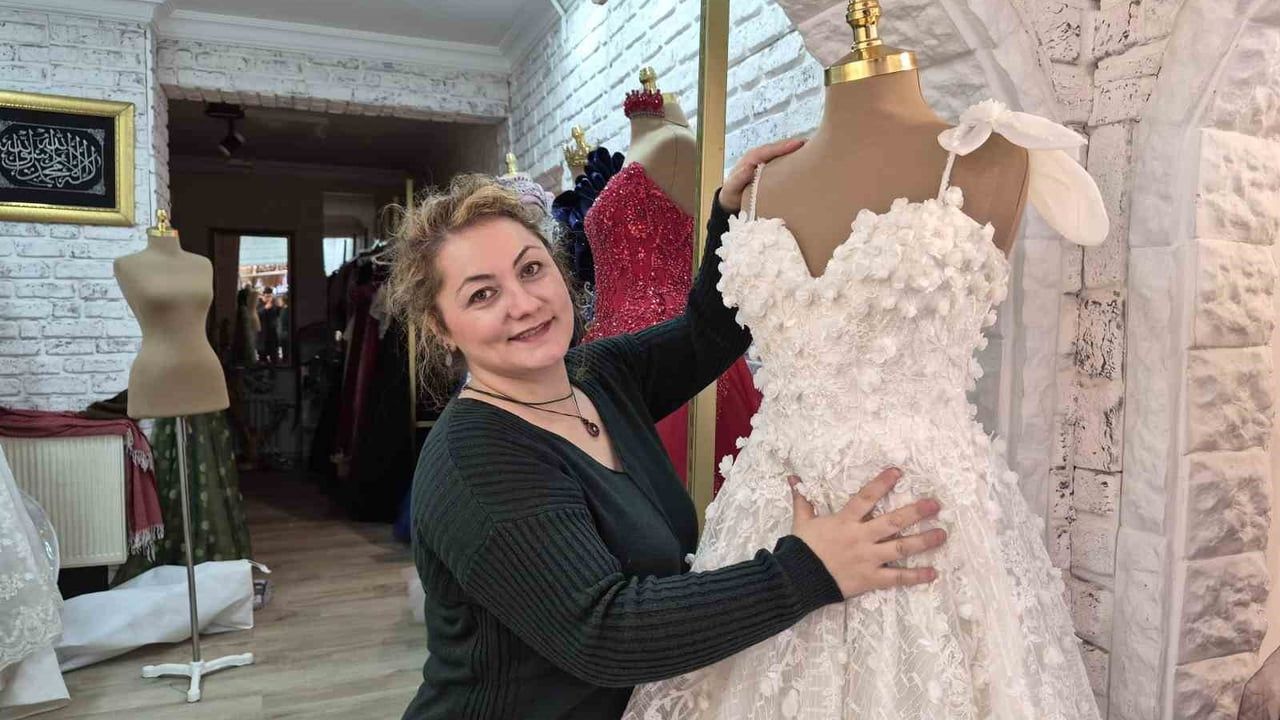 Gelinlikçiler Yaz Sezonuna Hazırlanıyor