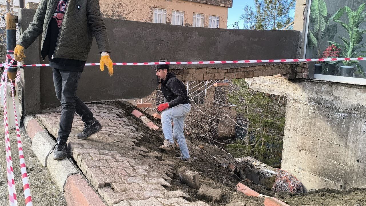 Gercüş'te 12 Katlı Binanın Merdiveni Çöktü — Facianın Eşiğinden Dönüldü