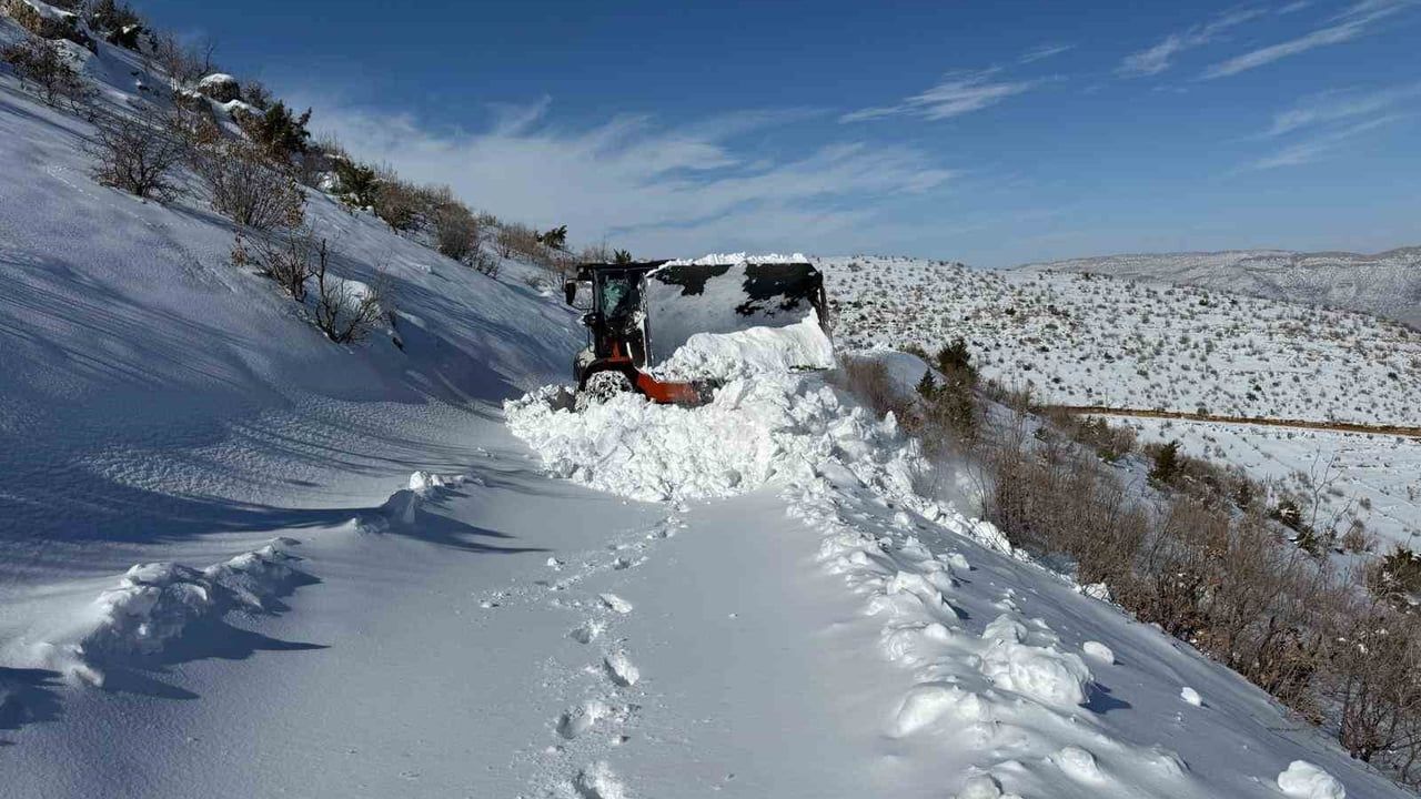 Gercüş’te 58 Köy Yolu Ulaşıma Açıldı