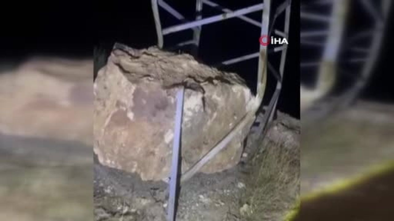 Gercüş'te Dev Kaya Elektrik Direğine Çarptı — Facianın Eşiği Atlatıldı