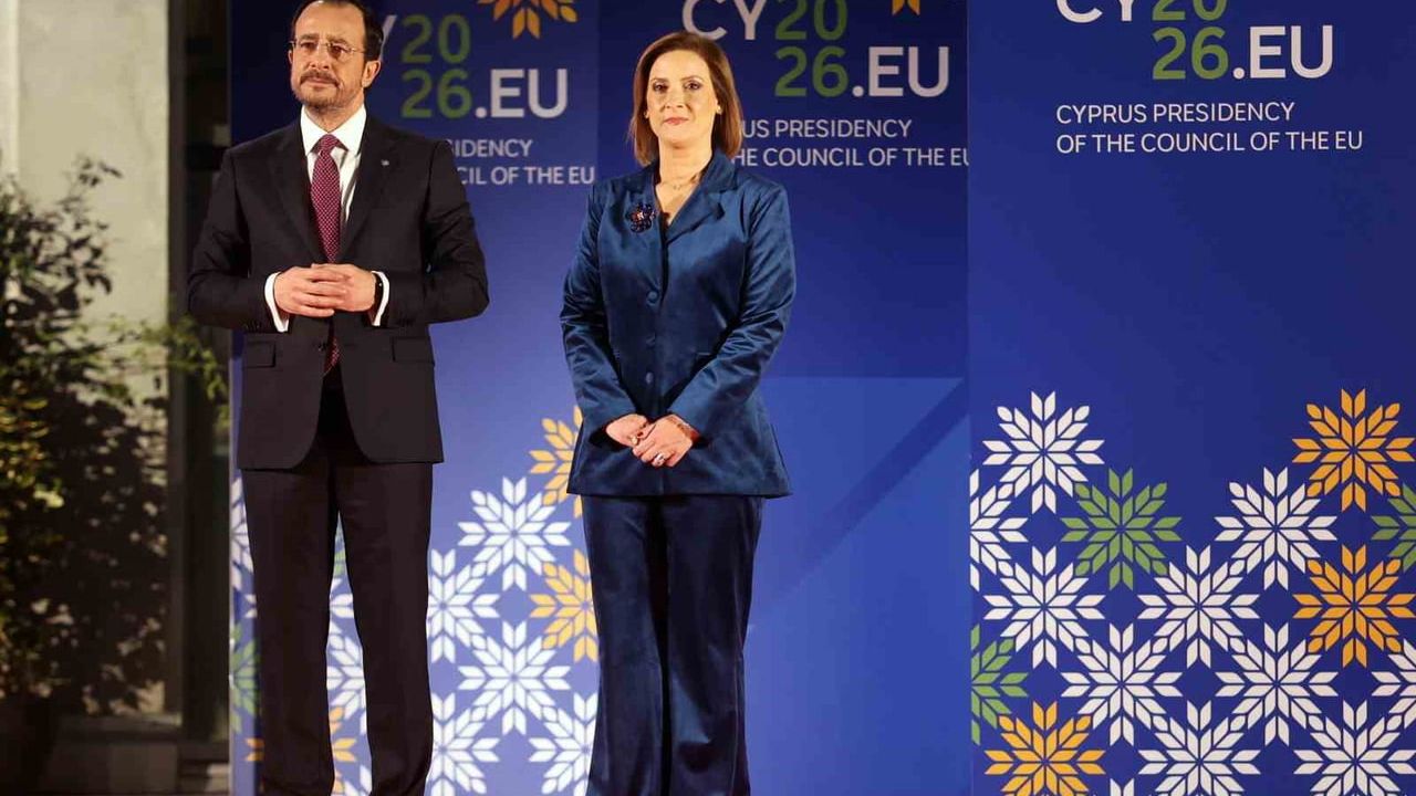 GKRY Lideri Hristodulidis'in Eşi Philippa Karsera AFKS'ten İstifa Etti