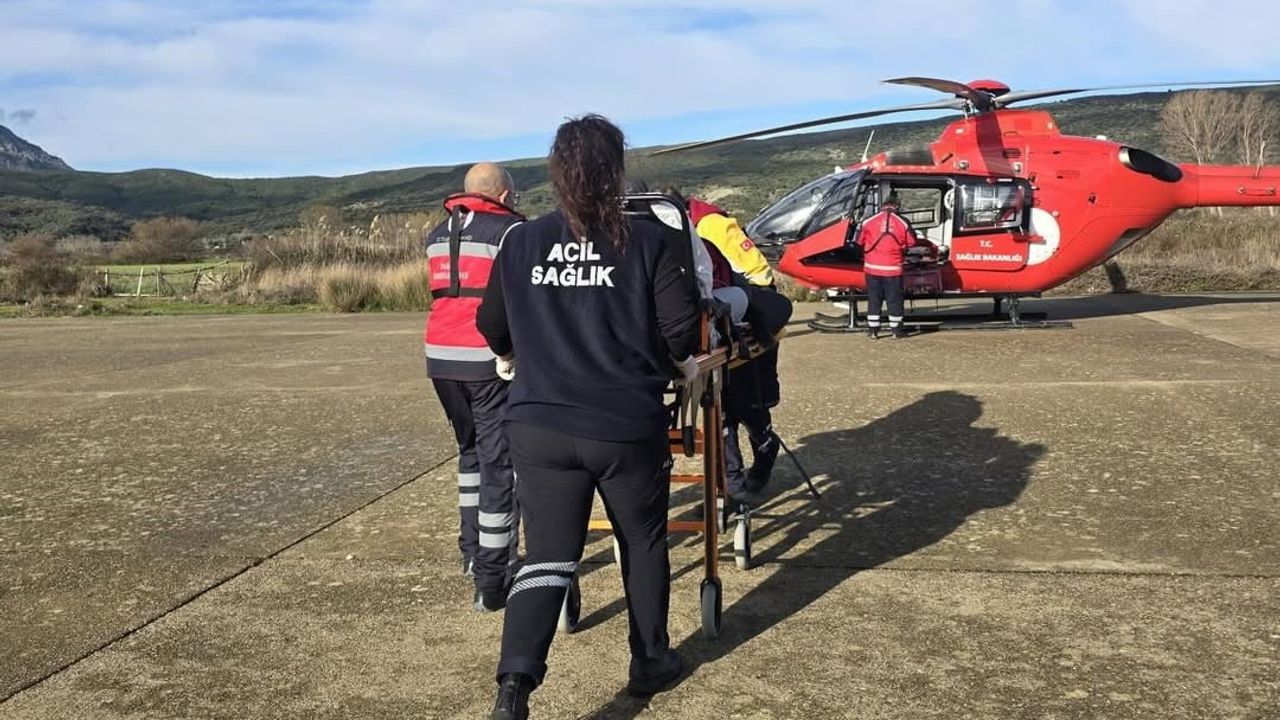 Gökçeada’da KOAH ve Pnömoni Hastası Helikopter Ambulansla Çanakkale’ye Sevk Edildi