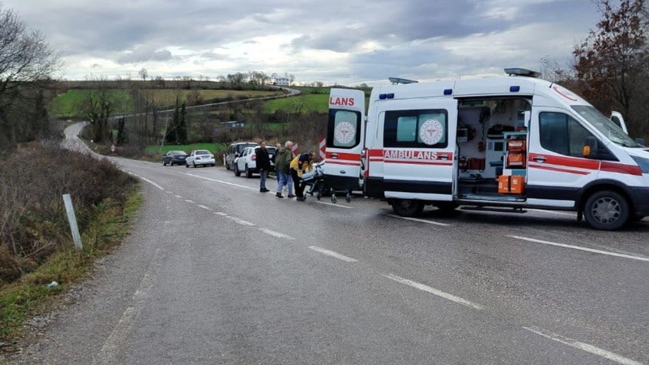 Gönen'de Kumköy Kavşağı'nda Çarpışma: 6 Yaralı