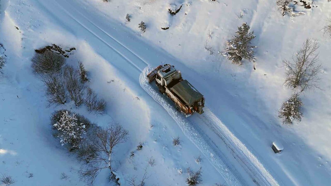 Gümüşhane'de Karla Mücadele: Vali Aydın Baruş Sahada
