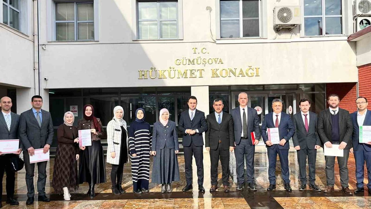 Gümüşova'da 4 Okula ISO 9001, ISO 45001 ve ISO 14001 Belgeleri