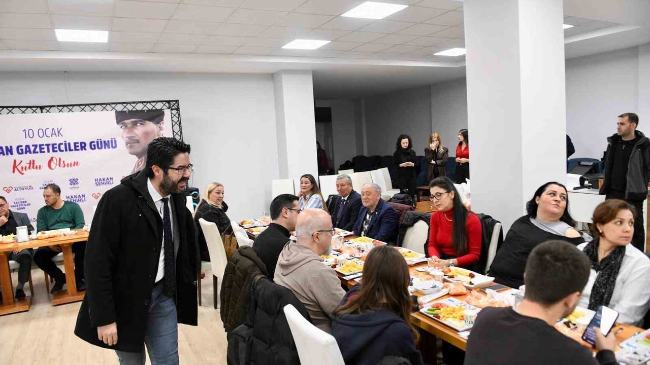 Hakan Şehirli, 10 Ocak Çalışan Gazeteciler Günü'nde Basınla Buluştu