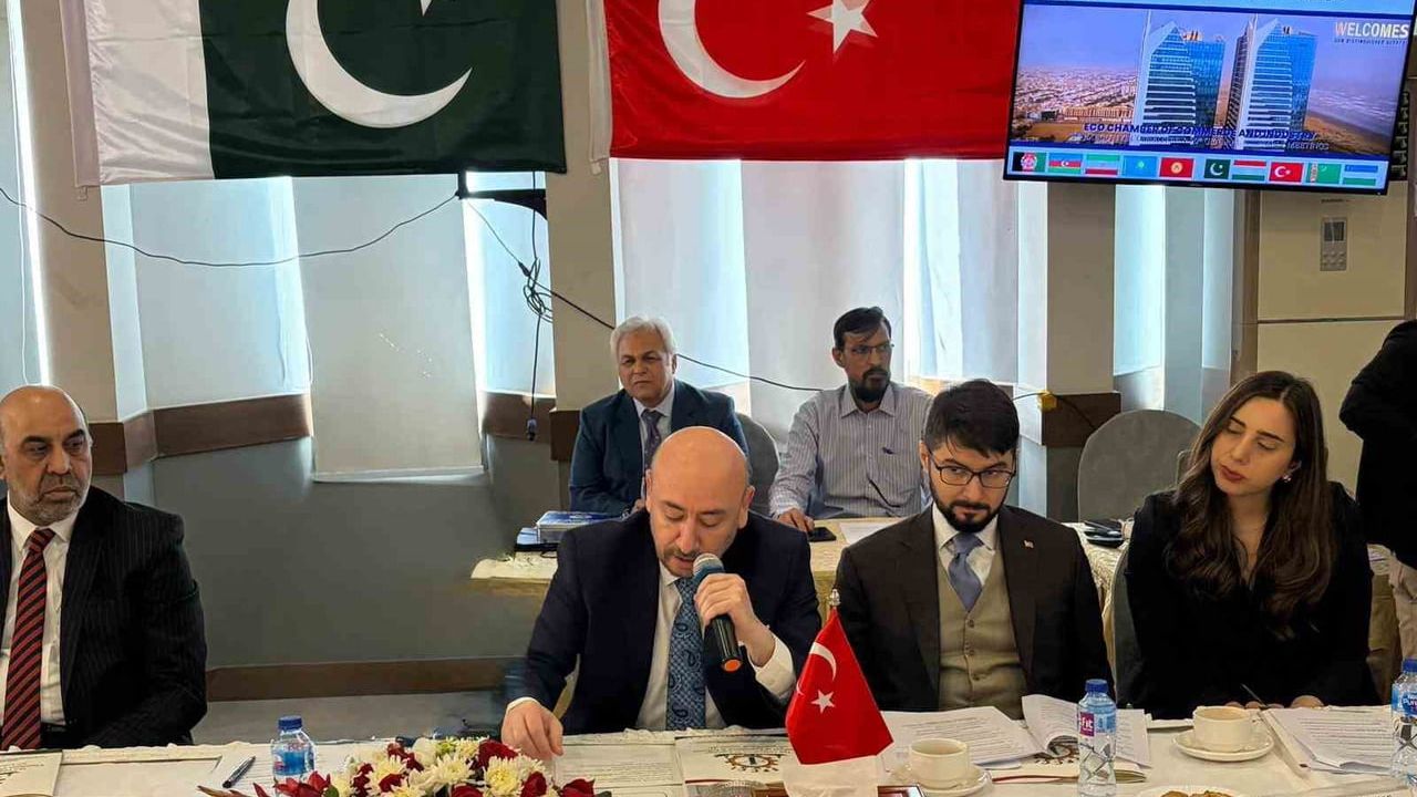 Hakan Ülken Karaçi'de EİT TSO ve Sürdürülebilir Turizm Forumu'nu Temsil Etti