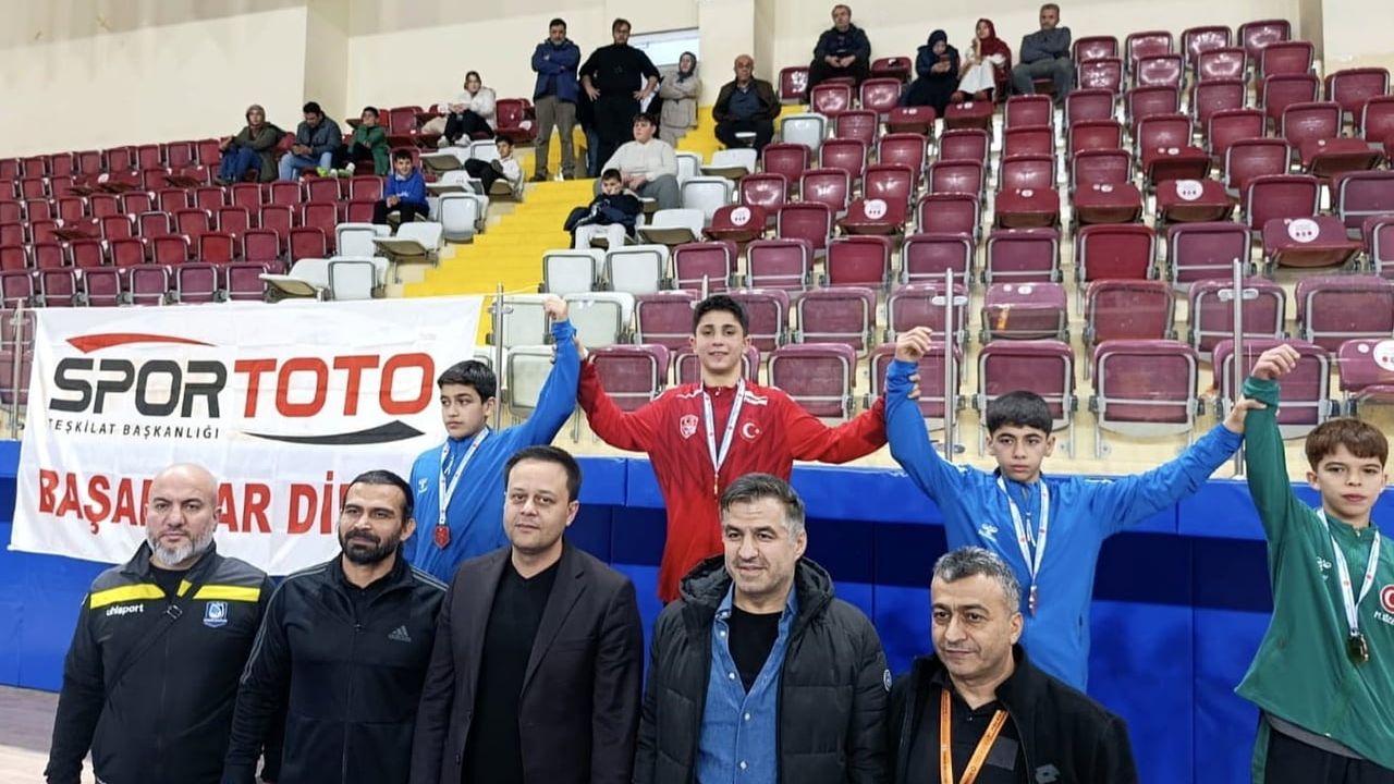 Hakim Beytullah Kalay Isparta'da U17 Grekoromen'de Altın Madalya