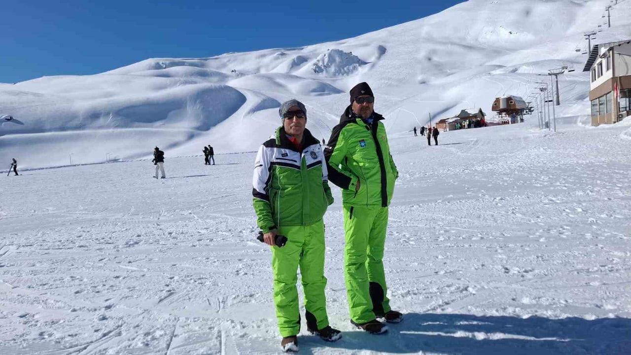 Hakkari'de Kış Turizmi ve Kayakta Yükseliş: Merga Bütan'da 3 Metre Kar