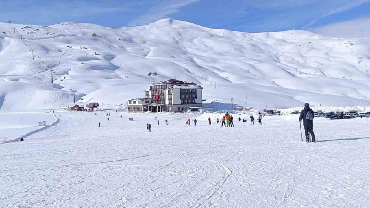 Hakkari'de Mergabüten Kayak Merkezi Soğuklar Nedeniyle Boş Kaldı