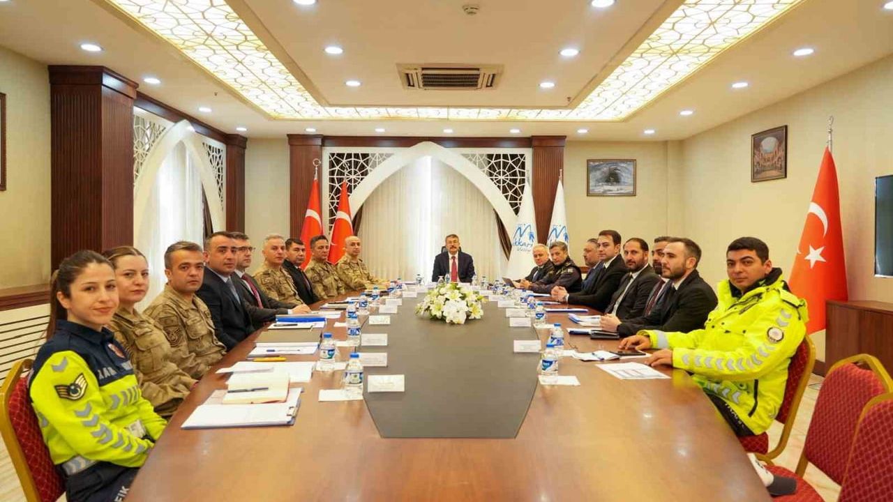 Hakkari'de Suç Oranları Düşüşte: Asayiş Toplantısı Sonuçları