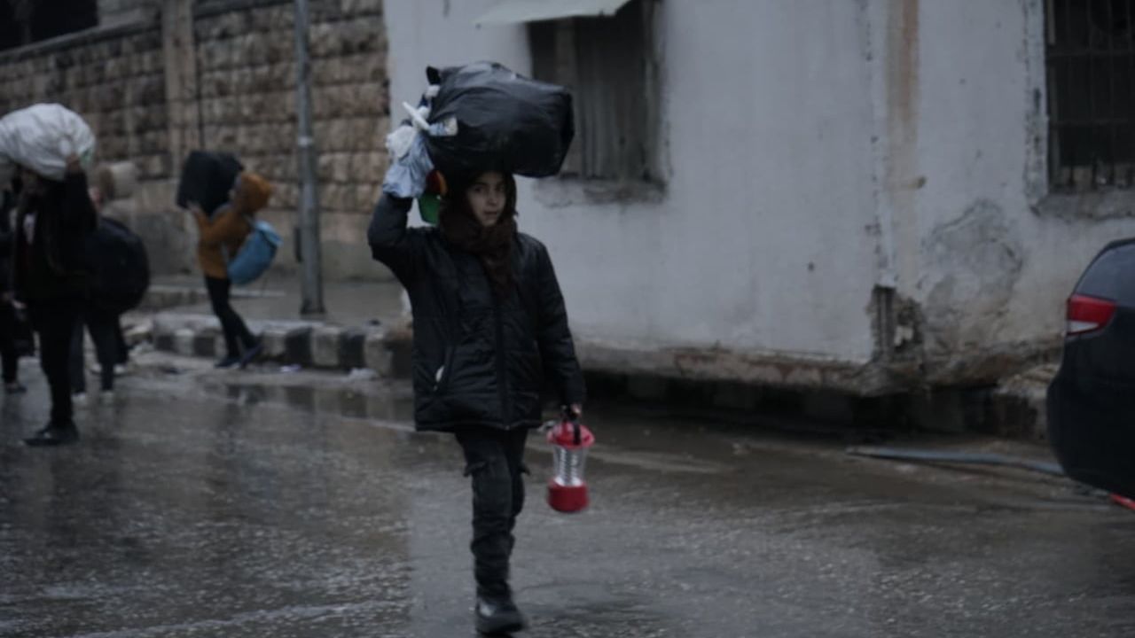 Halep'te Tahliye Sürüyor: Suriye Ordusu Şeyh Maksut'ta SDG Hedeflerini Vurduğunu Açıkladı