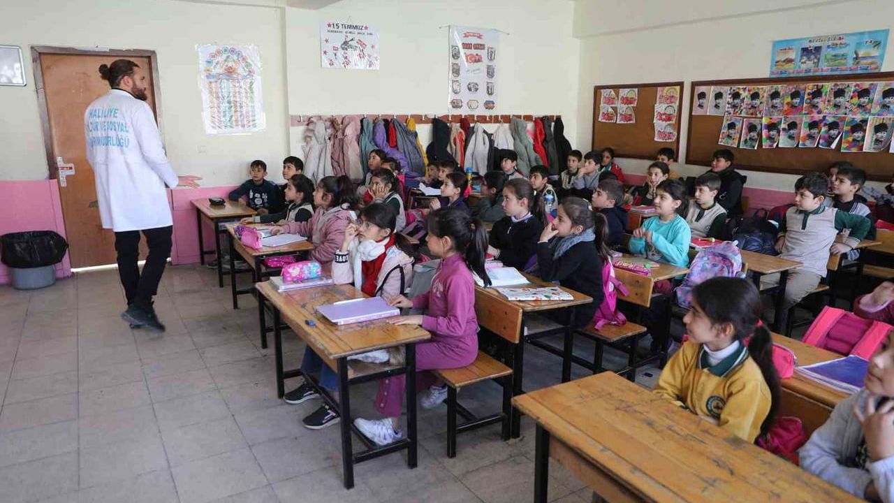 Haliliye Belediyesi'nden Öğrencilere Farkındalık Eğitimi