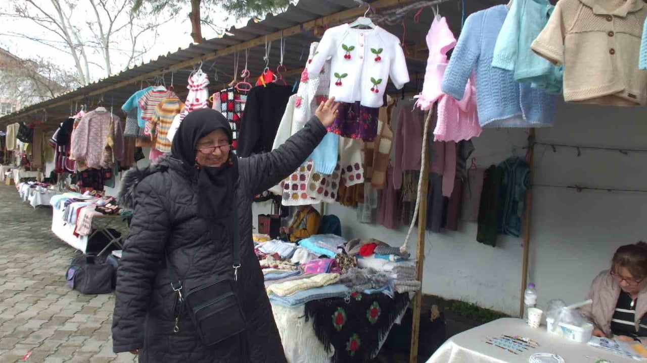 Hamarat Eller Pazarı Burhaniye'de Kadınlara Gelir Sağlıyor