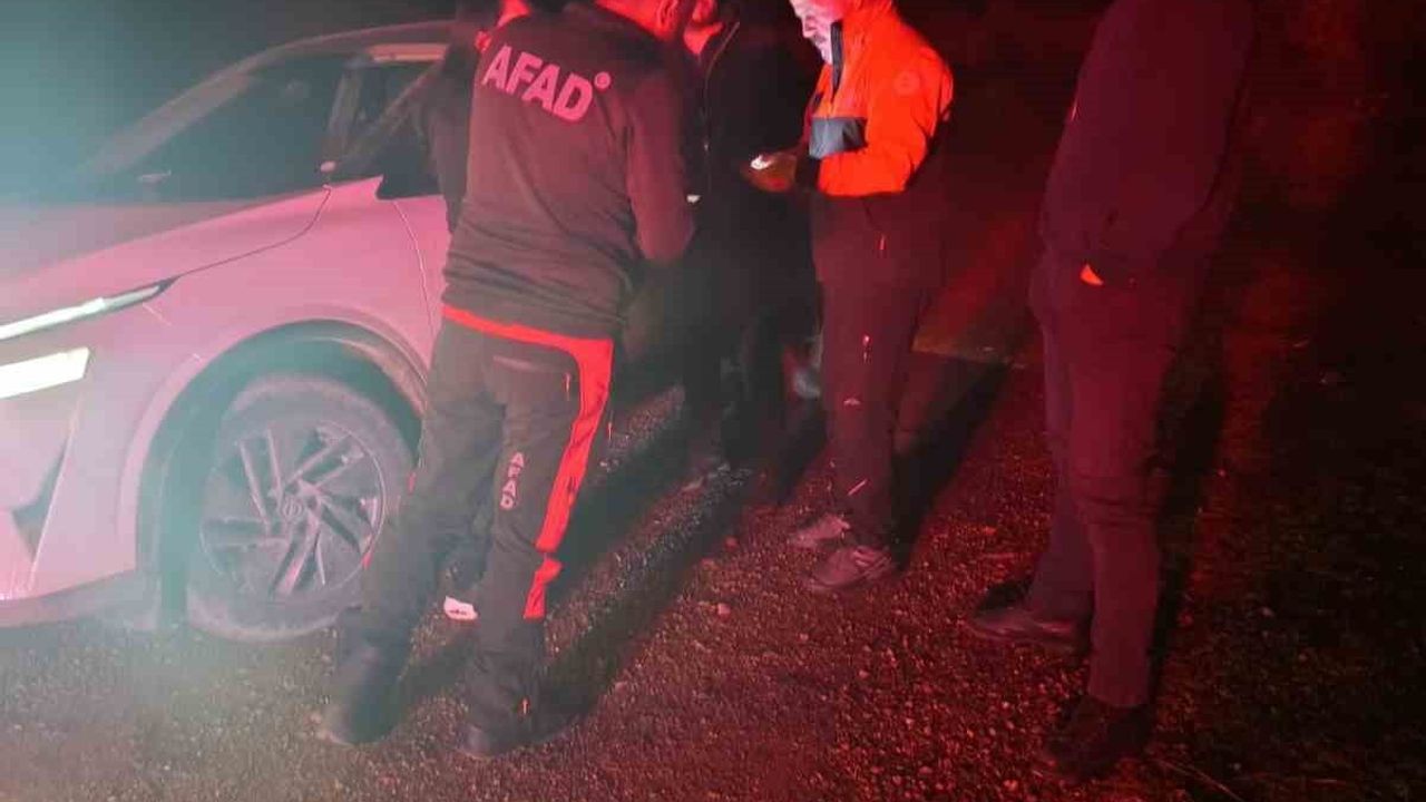 Hatay'da Domuzdamı Yaylasında Mahsur Kalan Aile AFAD ve HBB Ekiplerince Kurtarıldı