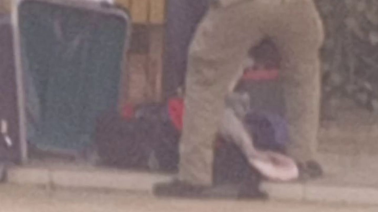 Hatay'da Şüpheli Çantadan Elbise Çıktı