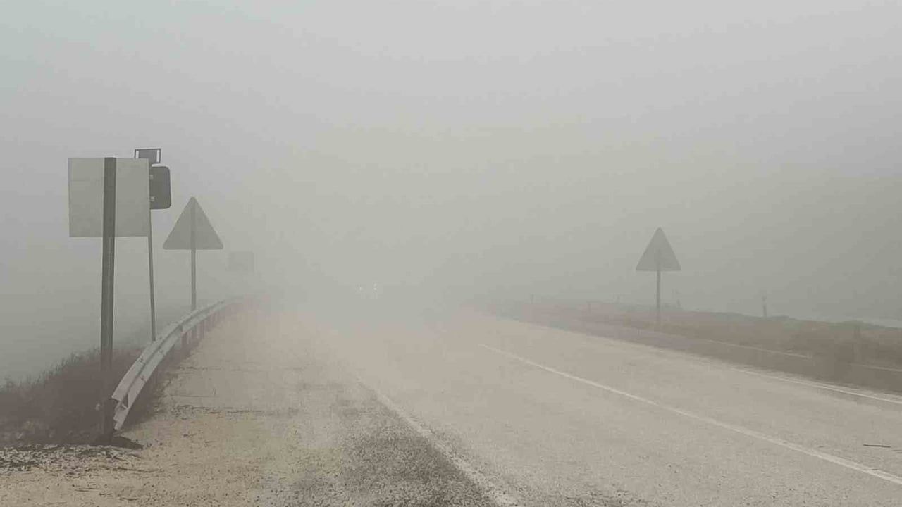 Hatay'da Yoğun Sis: Yayladağı-Antakya Yolunda Görüş 20 Metreye Düştü