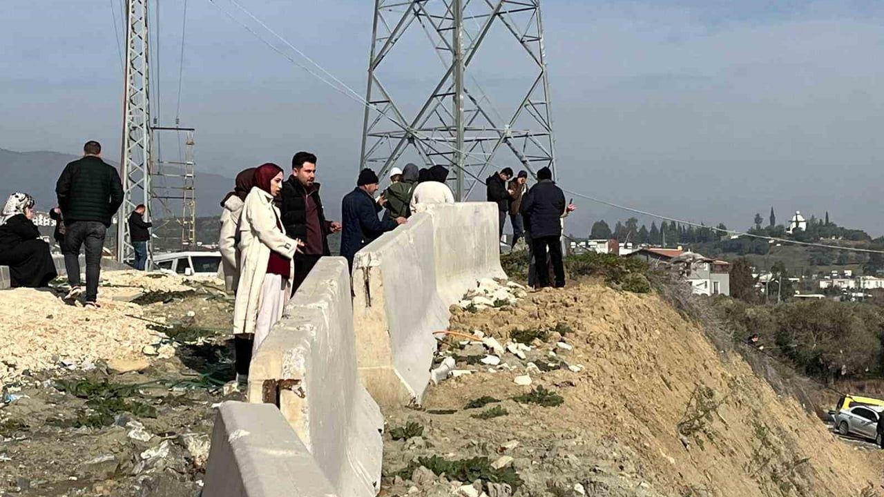 Hatay Eğitim ve Araştırma Hastanesi'nde 'Canlı bombayım' İhbari: Kırmızı Alarm Asılsız Çıktı