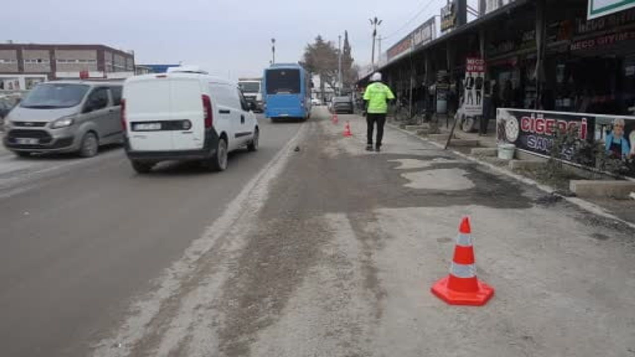 Hatay'ta Hatalı Park Uyarısı: Sürücüler Bilgilendirildi, Ceza bin 246 TL