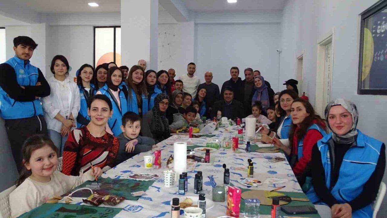 Havran'da Aile Katılımlı Ahşap Boyama Atölyesi'nde Renkli Buluşma