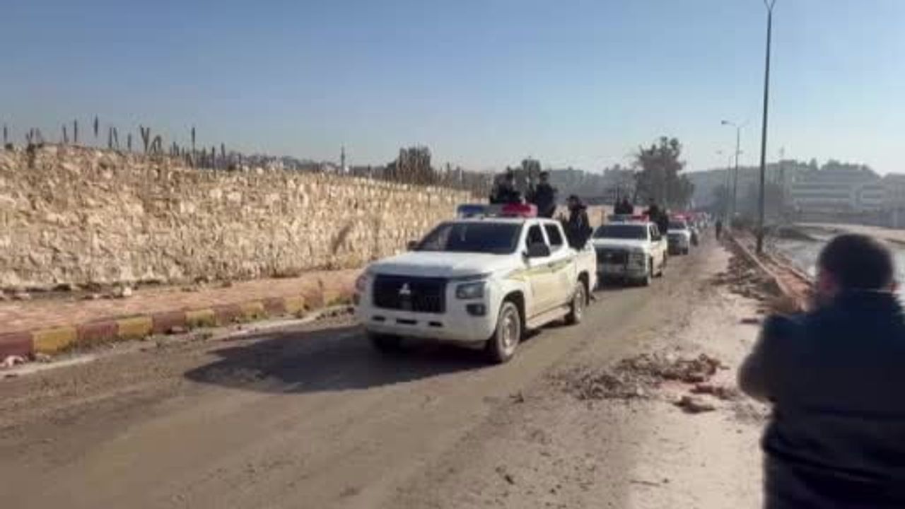 İç Güvenlik Güçleri Şeyh Maksud Mahallesi'ne Girdi