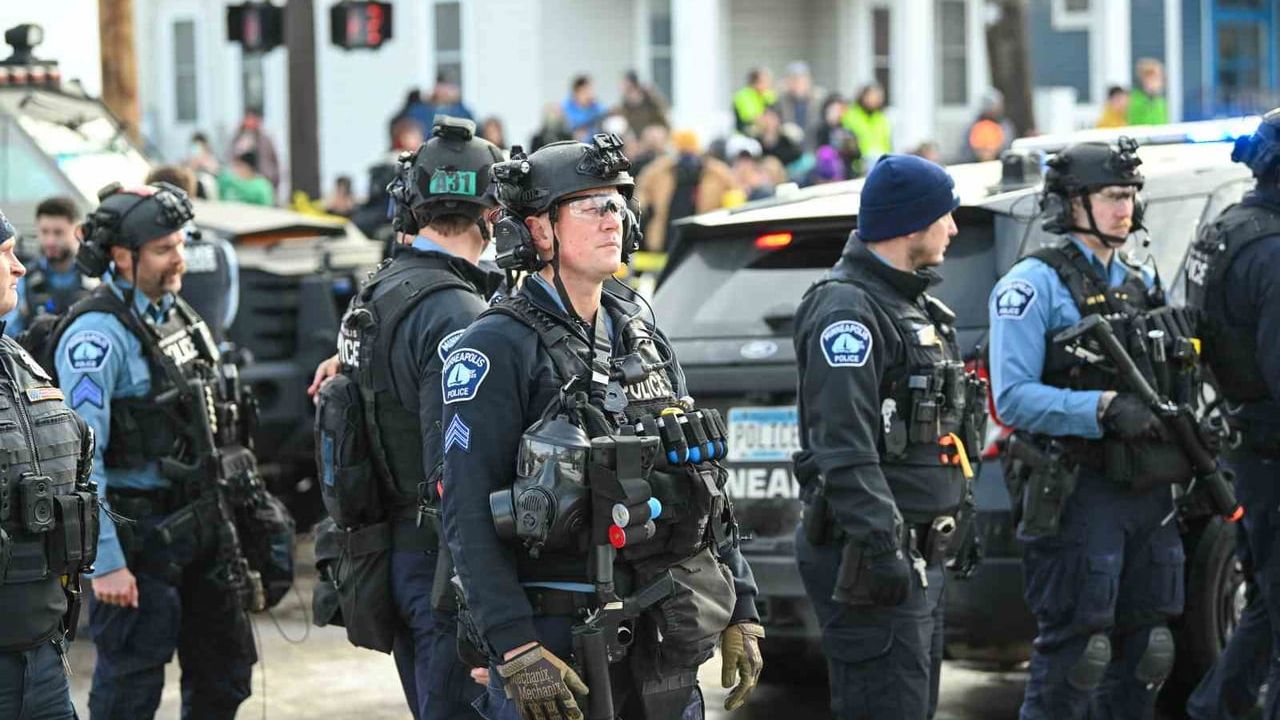 ICE ajanları Minneapolis'te 37 yaşındaki kadını vurarak öldürdü