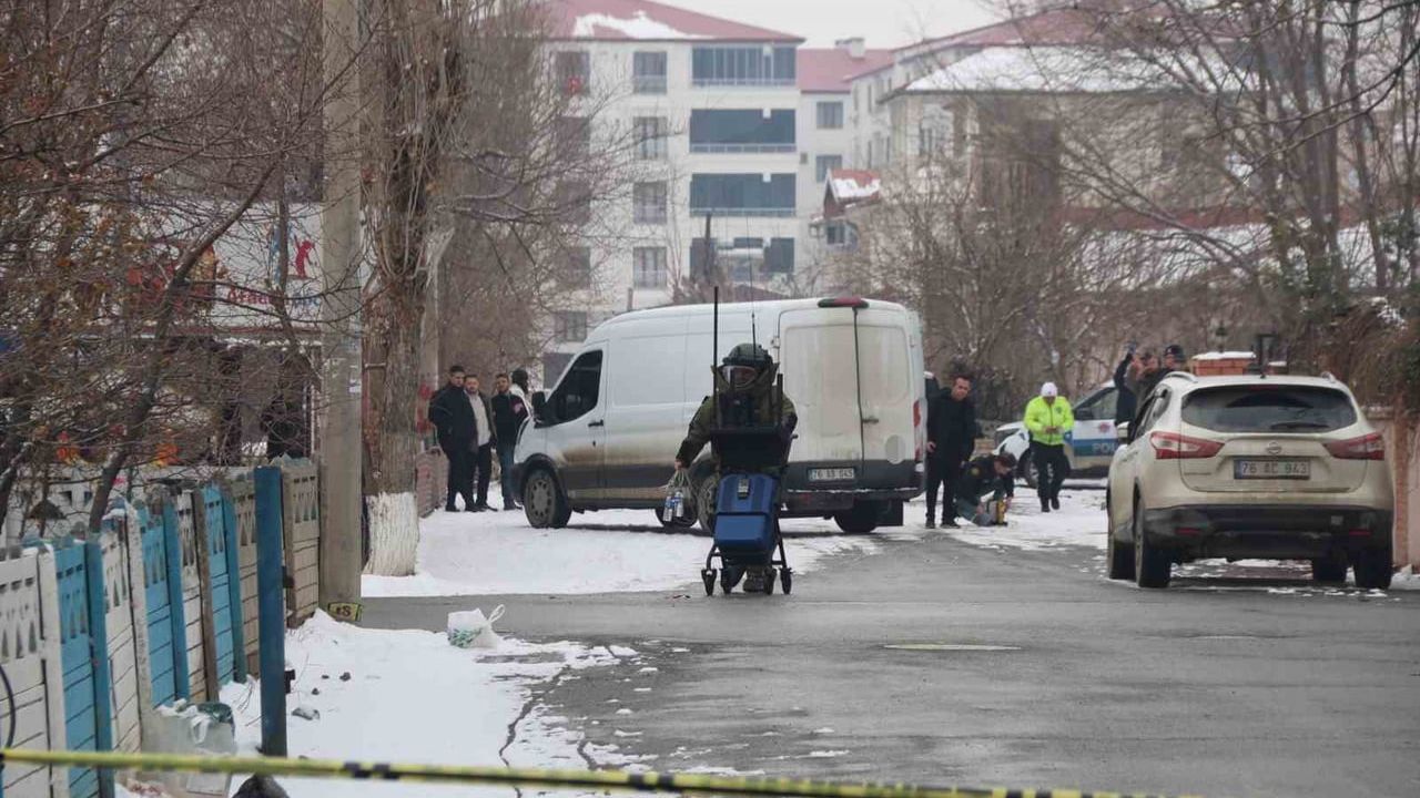 Iğdır'da Şüpheli Çanta Paniği: İçinden Çocuk Kıyafetleri Çıktı