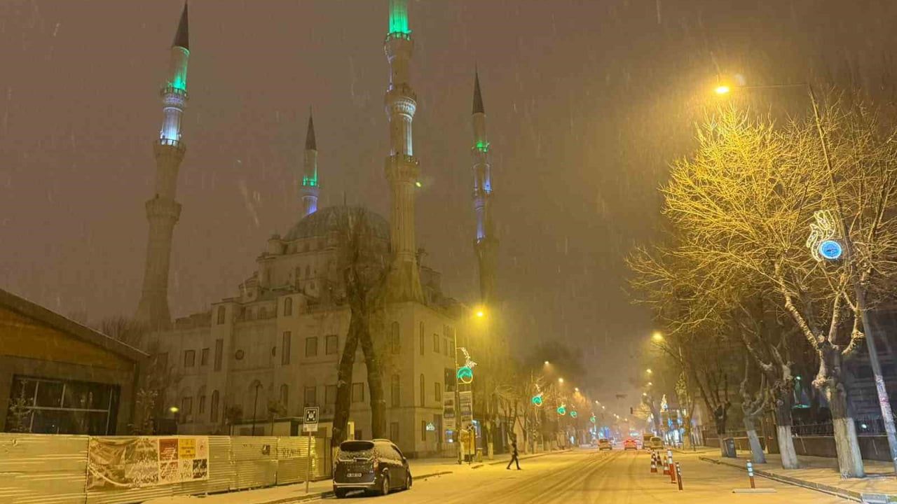 Iğdır'da Yoğun Kar: Ulaşım ve Don Uyarısı