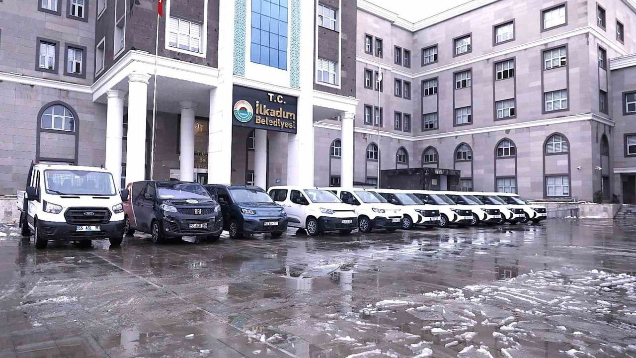 İlkadım'da Araç Filosuna 10 Yeni Araç: Hizmetler Güçleniyor