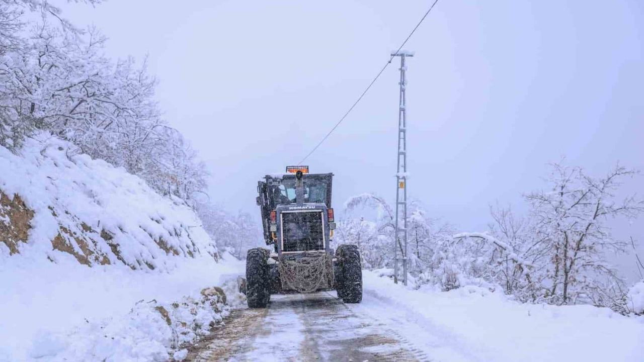 İlkadım’da Kar Mesaisi: Toplu Taşıma Çağrısı