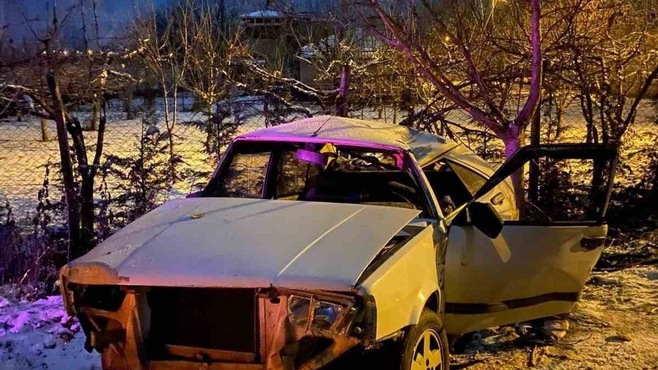 İnegöl'de otomobil tarlaya uçtu: 1 yaralı