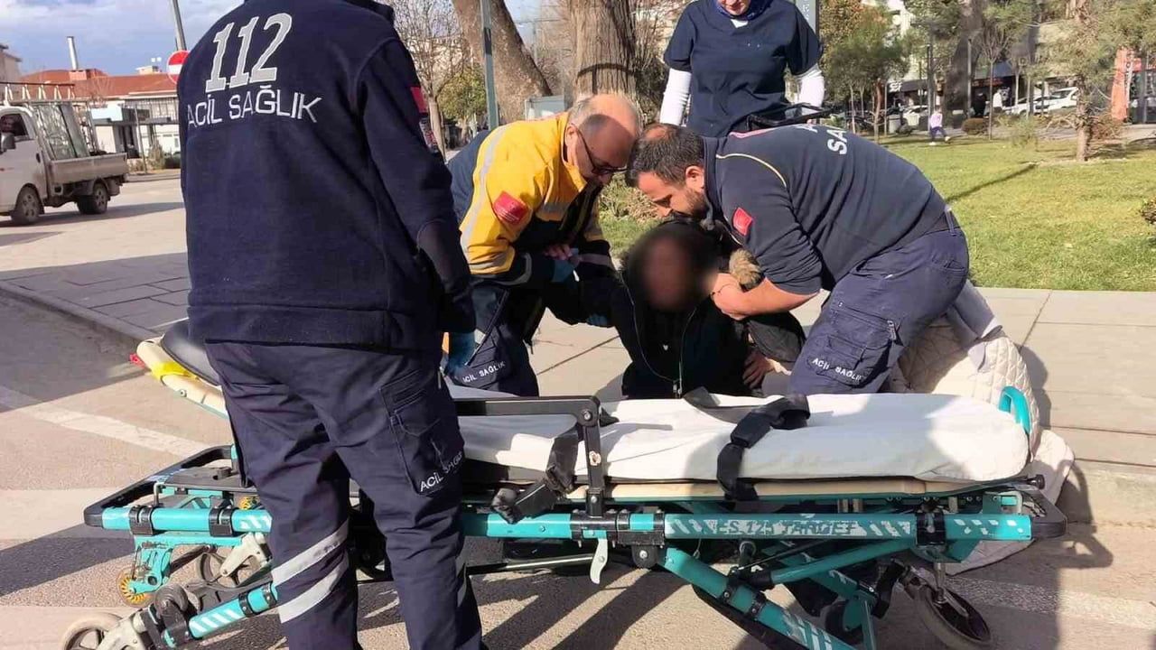 İnegöl'de yaya geçidinde kaza: 2 kadın yaralandı