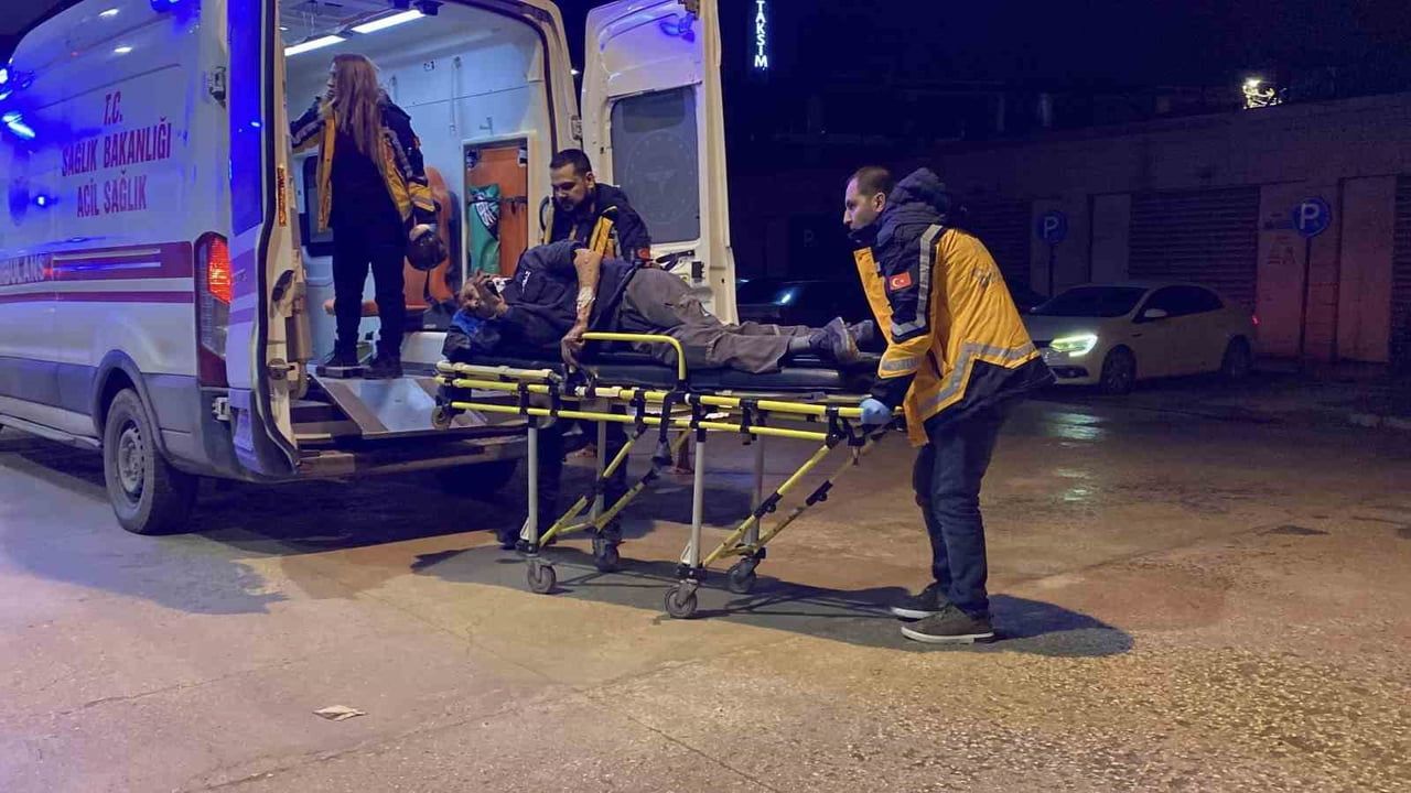 İnegöl OSB'de TIR dorsesinden düşen işçi yaralandı