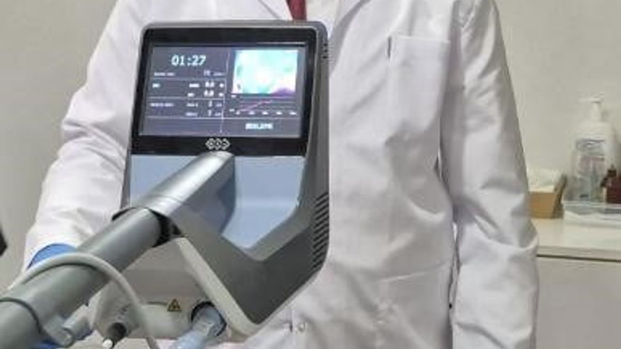 İrfan Koca: Robotik Lazer ve Ofiste Skopi 'Yetki Gaspı' ve Halk Sağlığı Tehlikesi