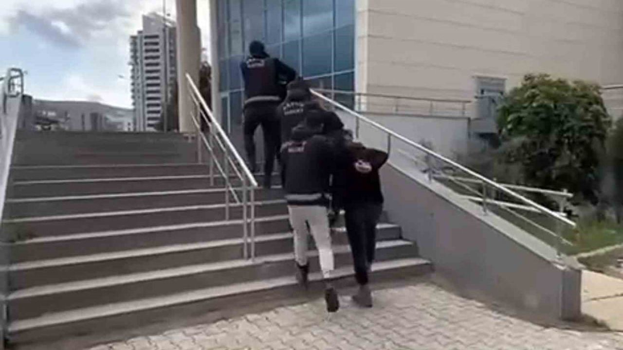 İskenderun'da Hapis Cezasıyla Aranan 3 Kişi Yakalandı ve Tutuklandı