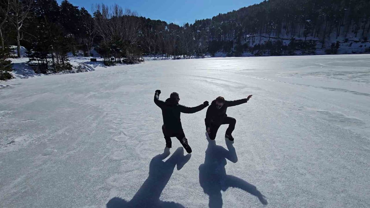 İsmet Şentürk 6 Yıldır Uludağ'ın Buzlu Göllerine Giriyor