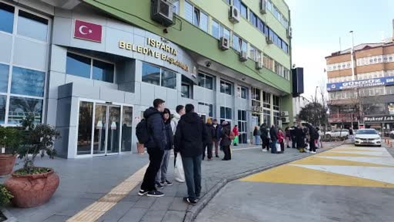 Isparta Belediyesi'nin Sömestr Sürprizi: Davraz'a Ücretsiz Seferler
