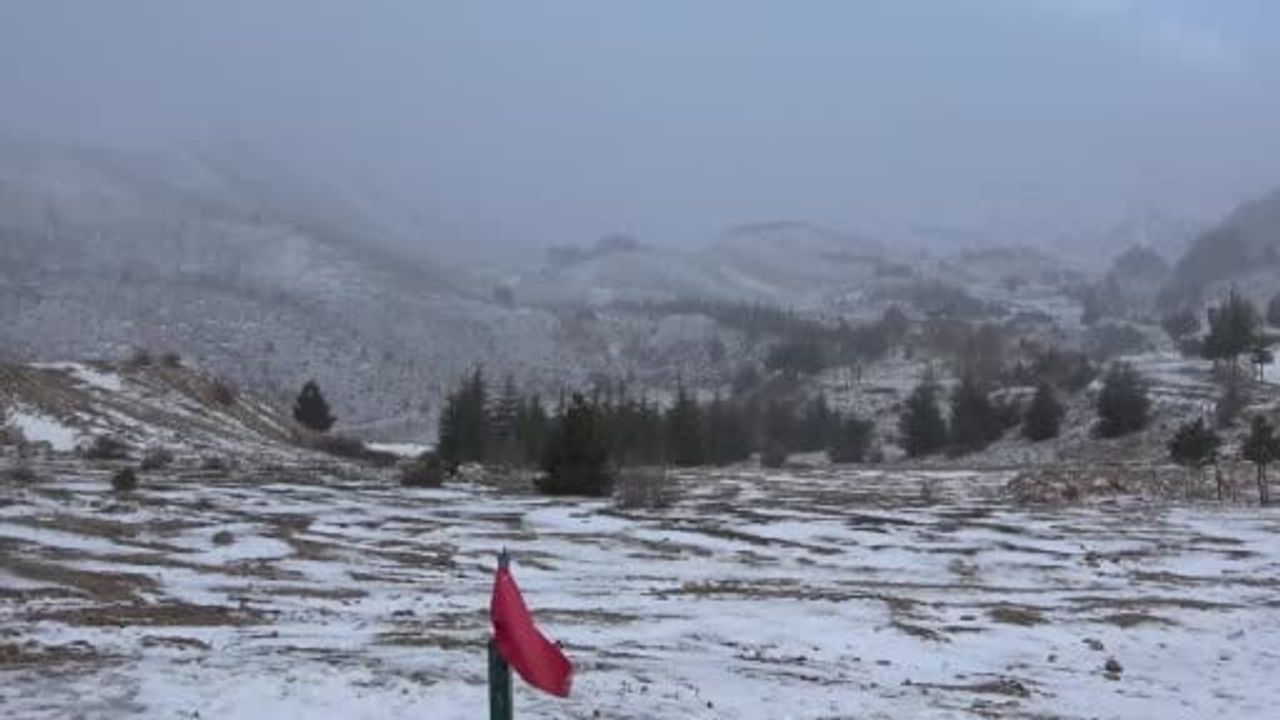 Isparta Davraz'da Suni Karla Kayak Keyfi Devam Ediyor