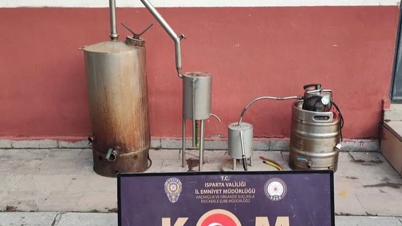 Isparta Gönen'de Kaçak Alkol Operasyonu: 577 Litre Ele Geçirildi