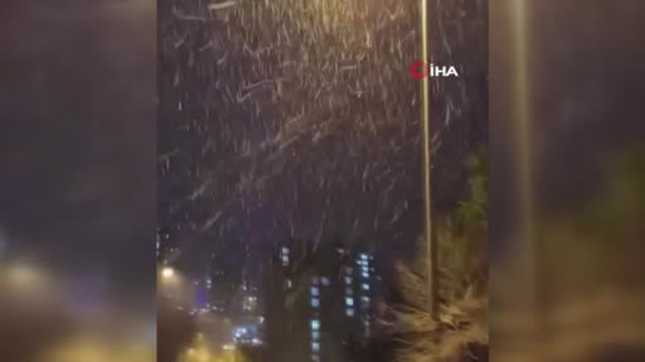 İstanbul Çatalca ve Başakşehir'de Kar Yeniden Etkili