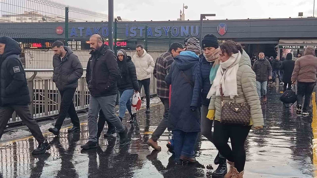 İstanbullular Uyarıya Uyarak Mesai Çıkışında Yoğunluğu Önledi