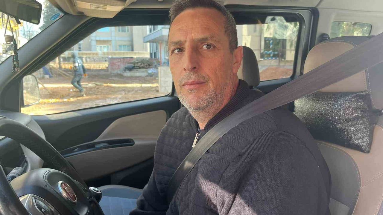 İzmir'de Altyapı İhmalinin Bedeli: Kazılan Yollar Yağmurla Çamur ve Çukurlara Döndü