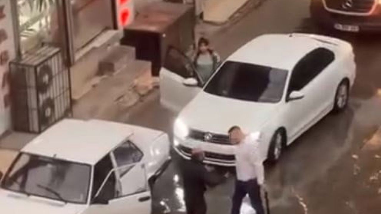 İzmir'de Trafik Tartışması: Döner Bıçağıyla Kasap Dükkanına Kadar Kovalandı