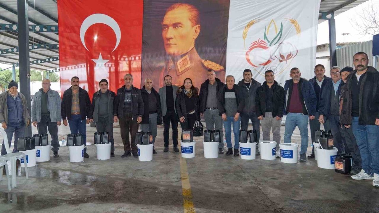 İzmir'den Çiftçiye Buzağı Kiti ve Dezenfektan Desteği — 3.500 Üretici