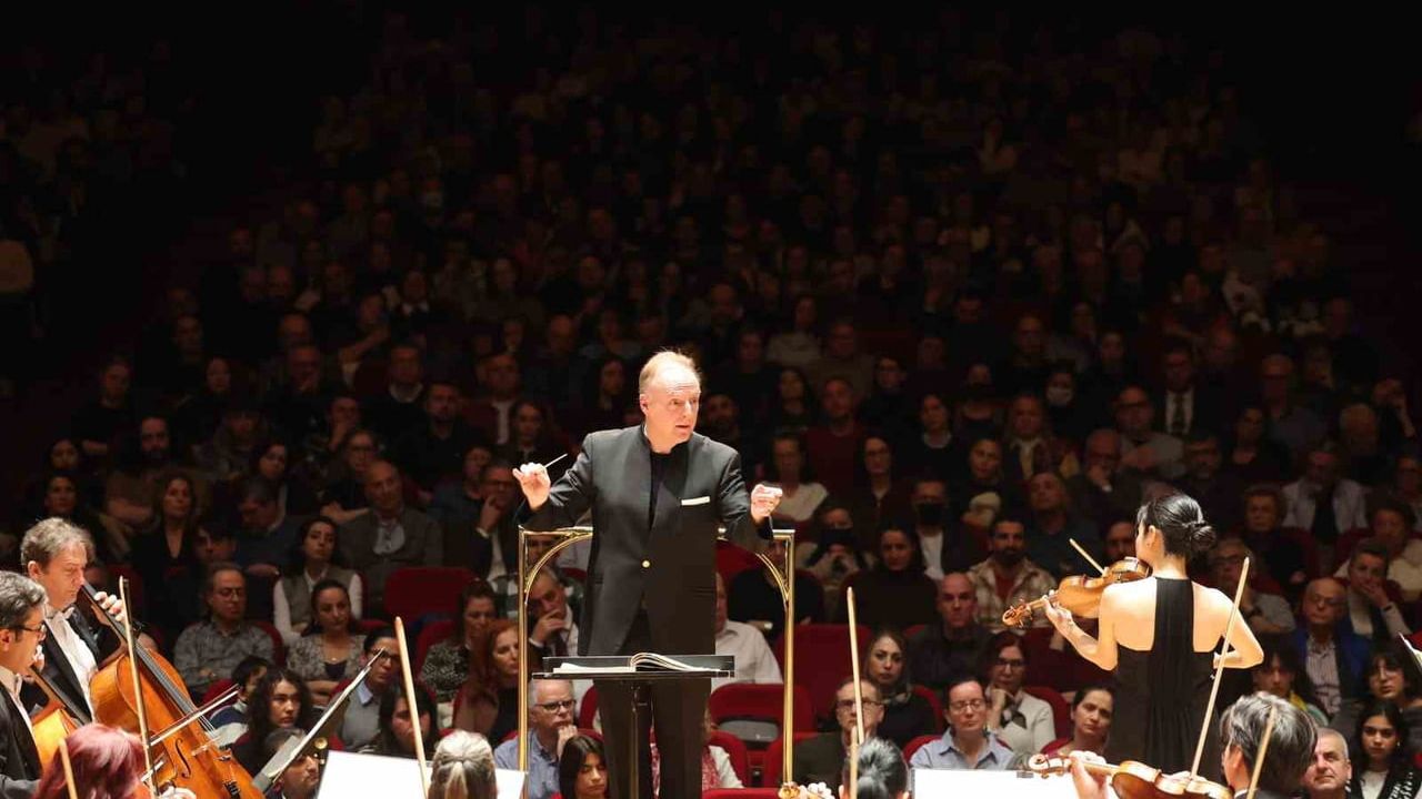 İzmir Devlet Senfoni Orkestrası’nda Bomsori Kim ve Christoph-Mathias Mueller Coşkusu